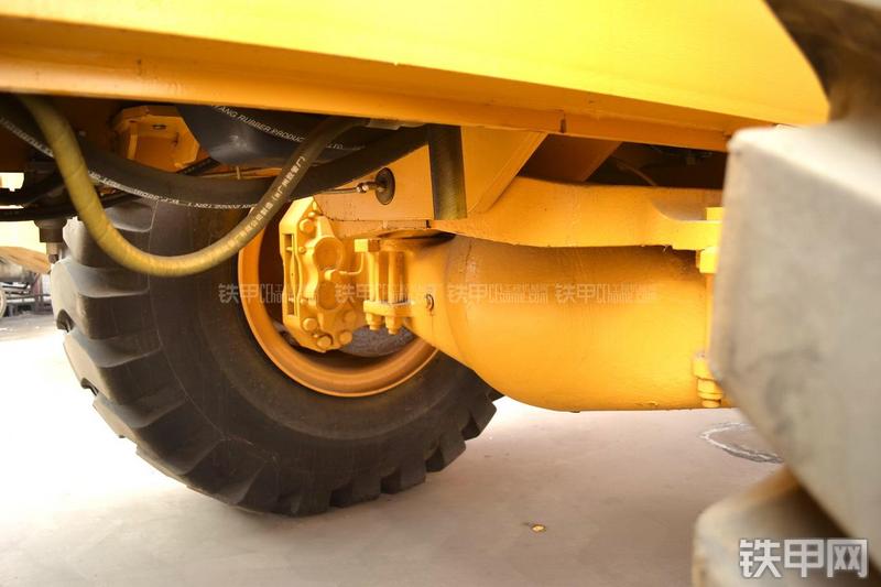 柳工CLG855N装载机局部