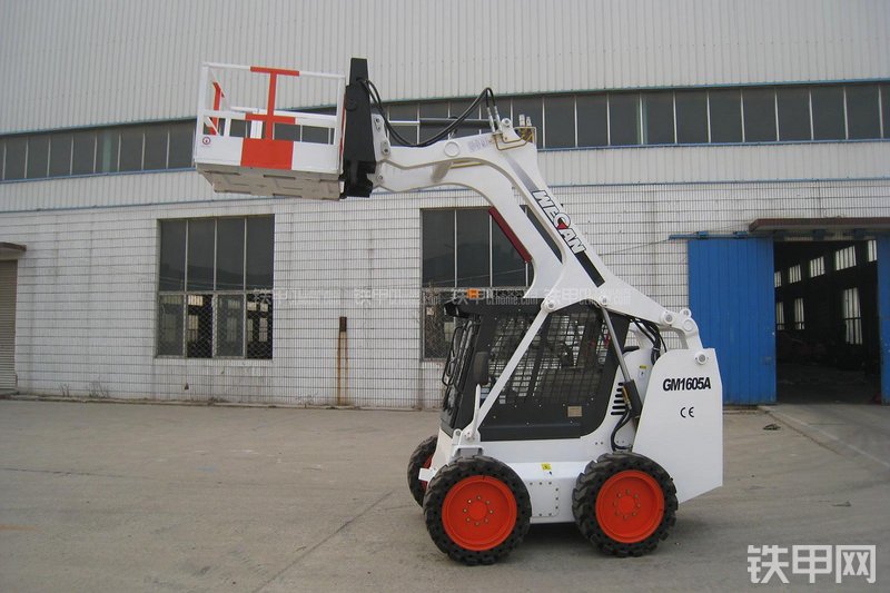 威肯GM1605A滑移装载机整机外观
