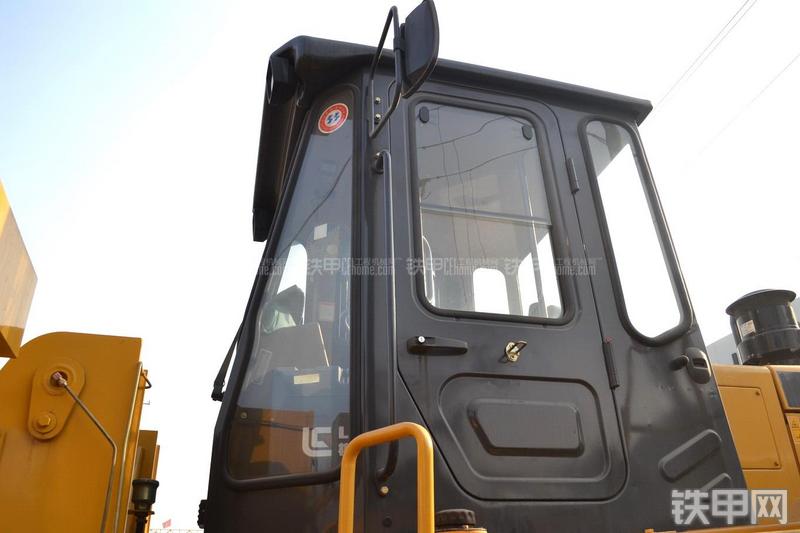 柳工CLG855N装载机局部