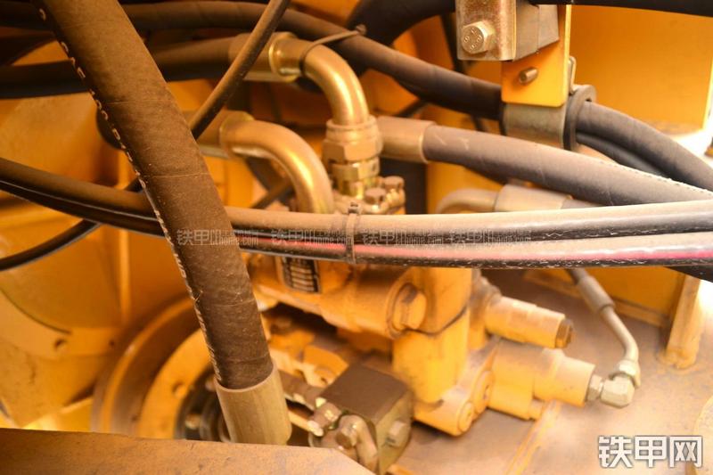 柳工CLG855N装载机局部