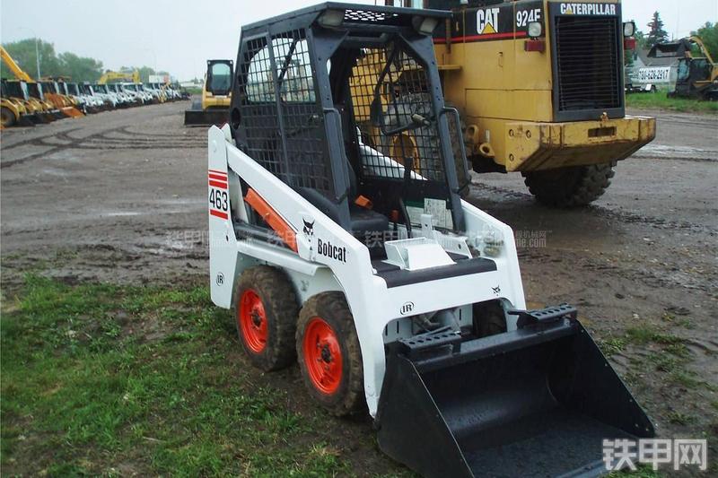 山猫463滑移装载机整机外观