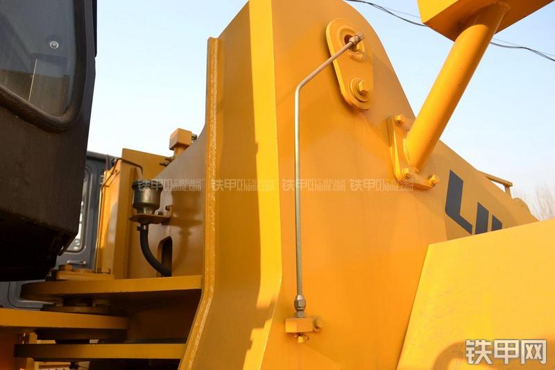 柳工CLG855N装载机局部