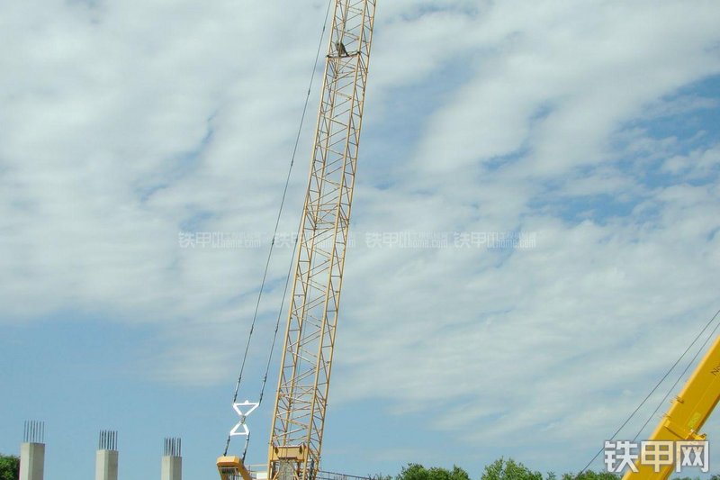 利勃海尔LR1160起重机其他