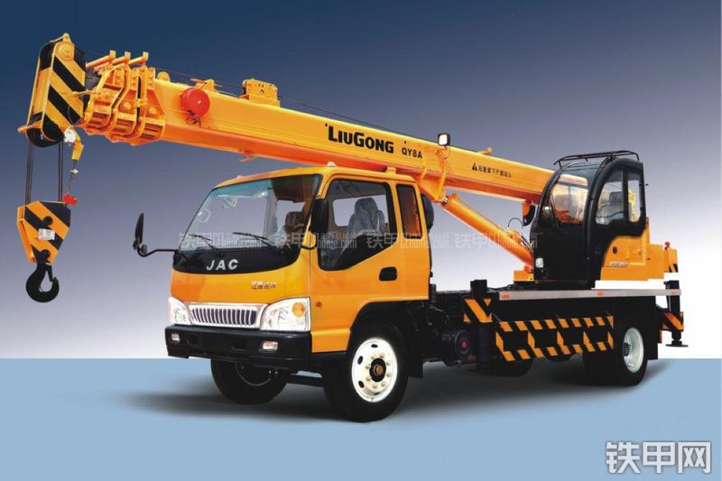 柳工QY8A起重机整机外观