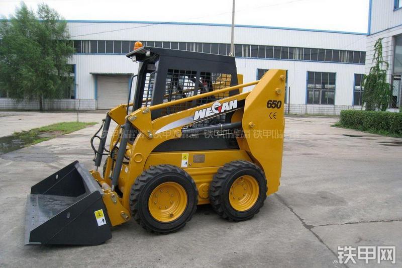 威肯GM650A滑移装载机整机外观