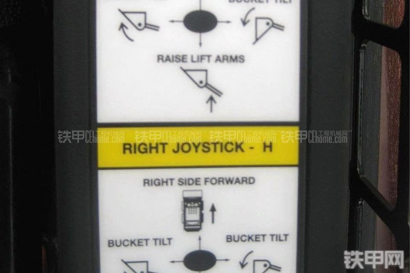 山猫T770滑移装载机局部