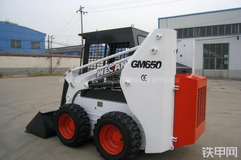 威肯GM650A滑移装载机整机外观