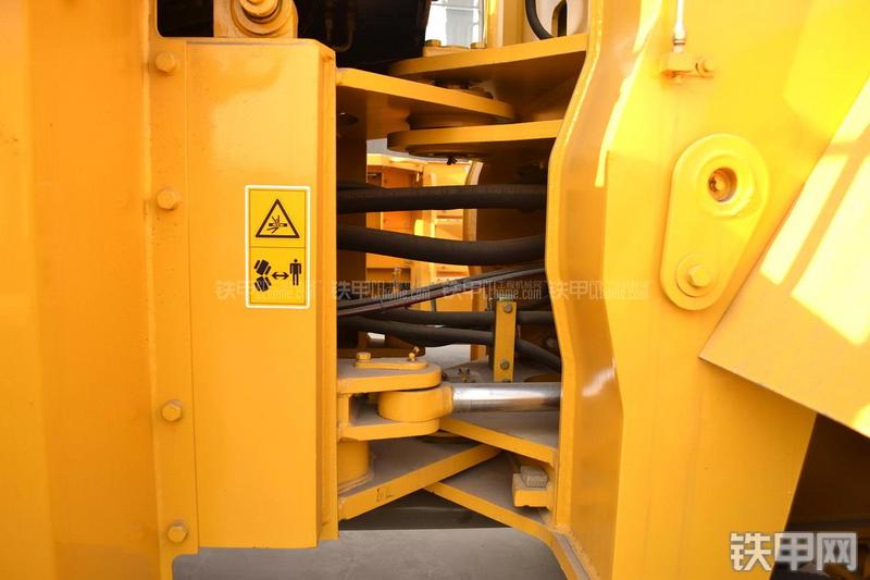 柳工CLG855N装载机局部