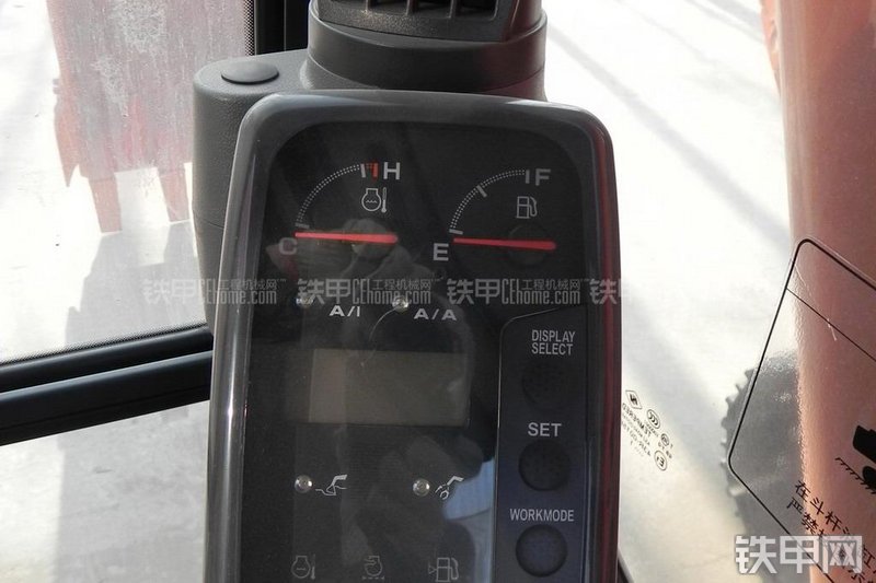 日立ZX250LC-3G挖掘机局部