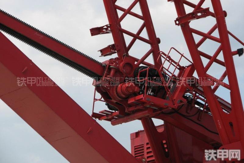 马尼托瓦克31000型起重机局部