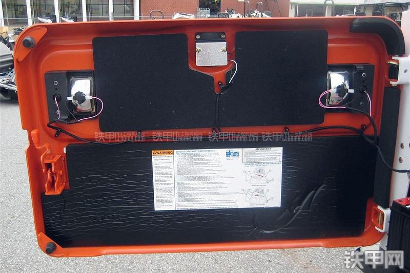 山猫T770滑移装载机局部