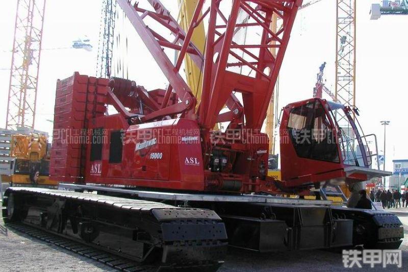马尼托瓦克15000型起重机整机外观