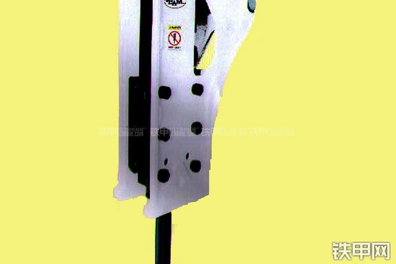 翼亚猛e121破碎锤整机外观