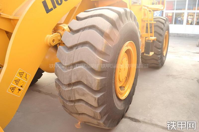 柳工CLG855N装载机局部