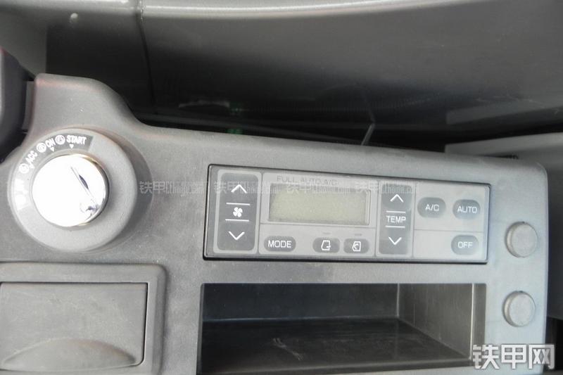 日立ZX250LC-3G挖掘机局部