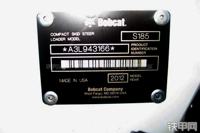 山猫S185滑移装载机局部