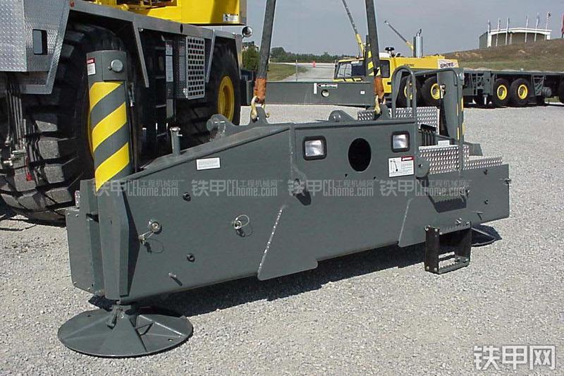 马尼托瓦克RT9150E起重机局部