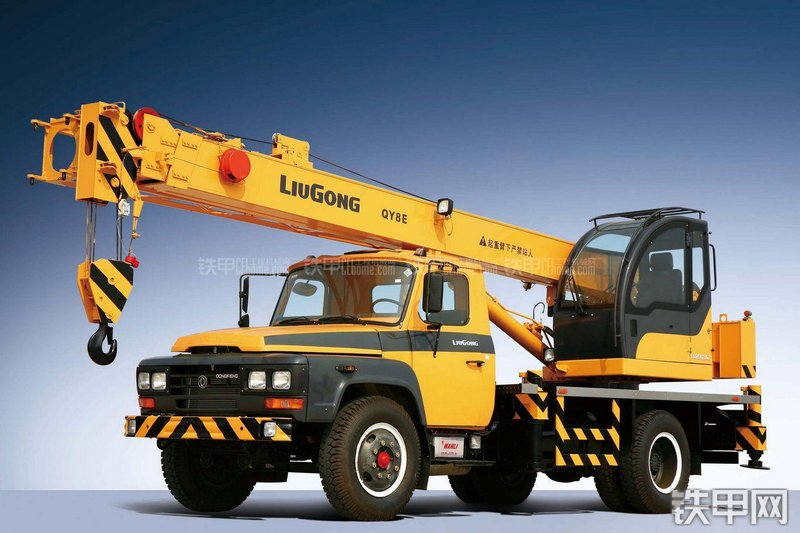 柳工QY8E起重机整机外观
