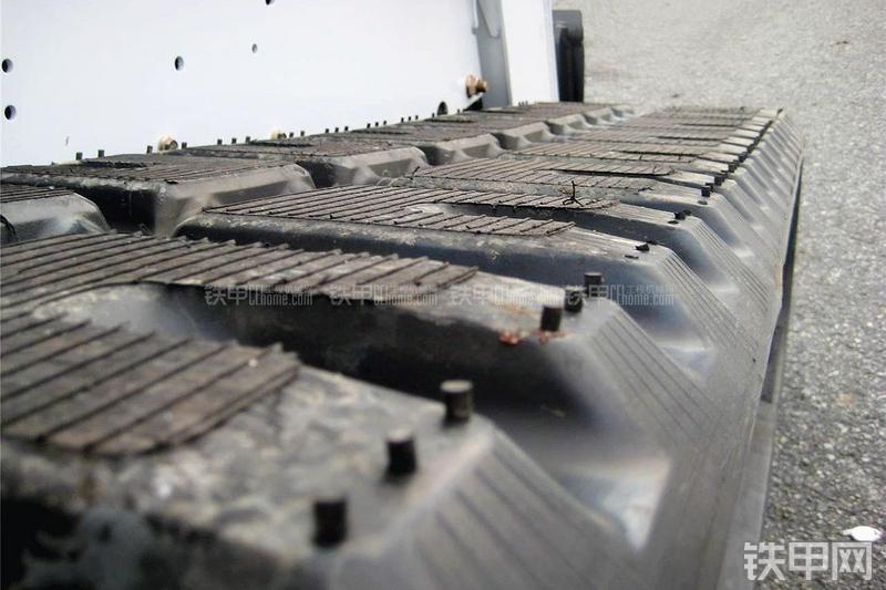 山猫T770滑移装载机局部