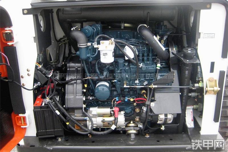 山猫T770滑移装载机局部