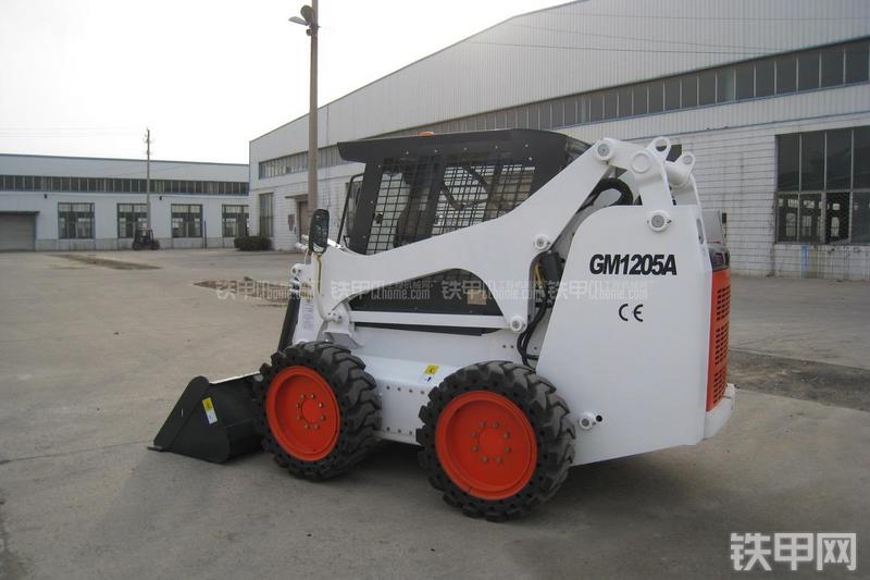 威肯GM1205A滑移装载机整机外观