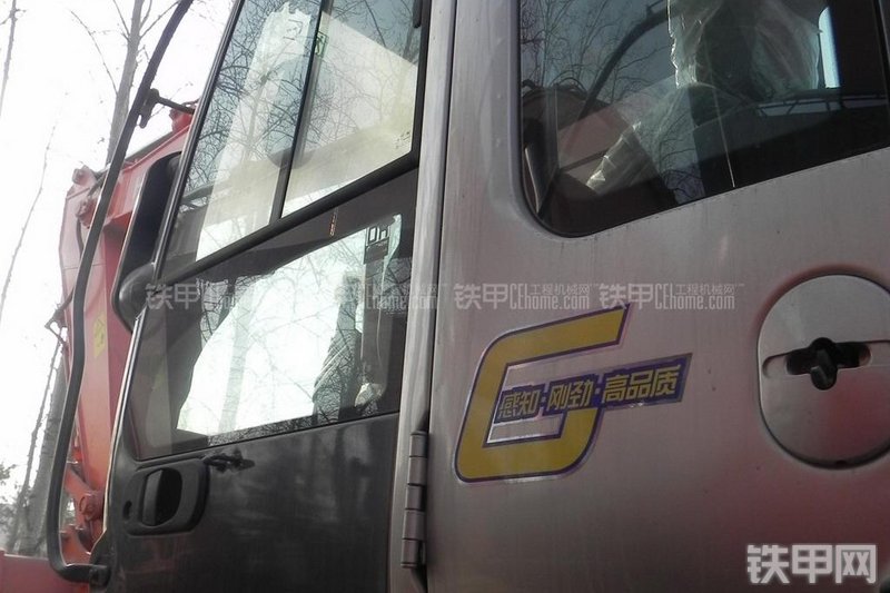 日立ZX250LC-3G挖掘机局部