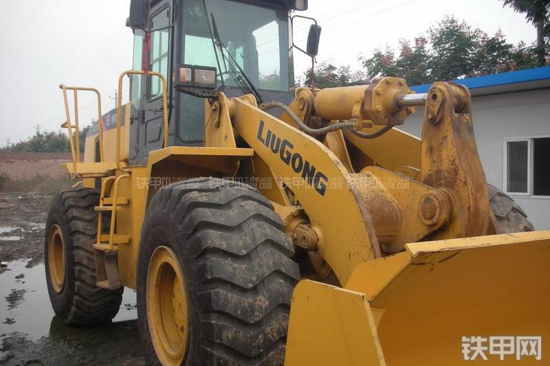 柳工ZL50CN装载机整机外观