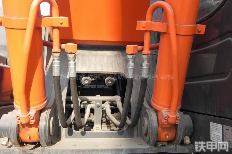 日立ZX250LC-3G挖掘机局部