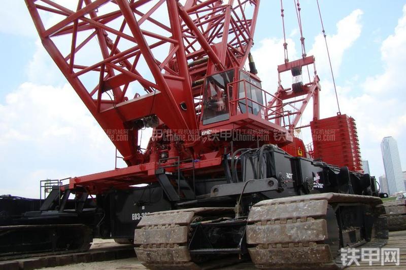 马尼托瓦克21000型起重机整机外观