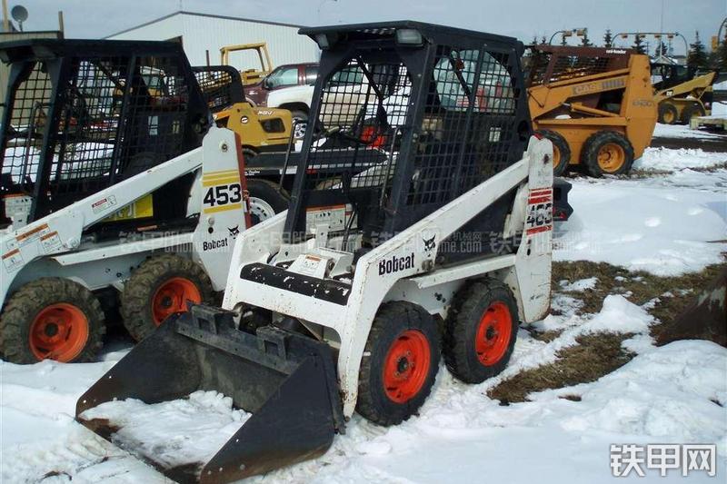 山猫463滑移装载机整机外观