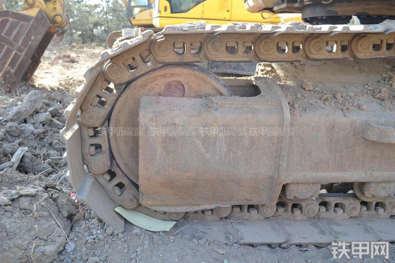 卡特彼勒325B挖掘机局部