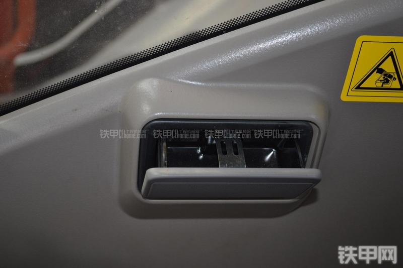 日立ZX330—3挖掘机局部