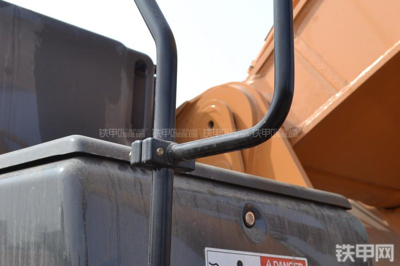 凯斯CX360B挖掘机局部