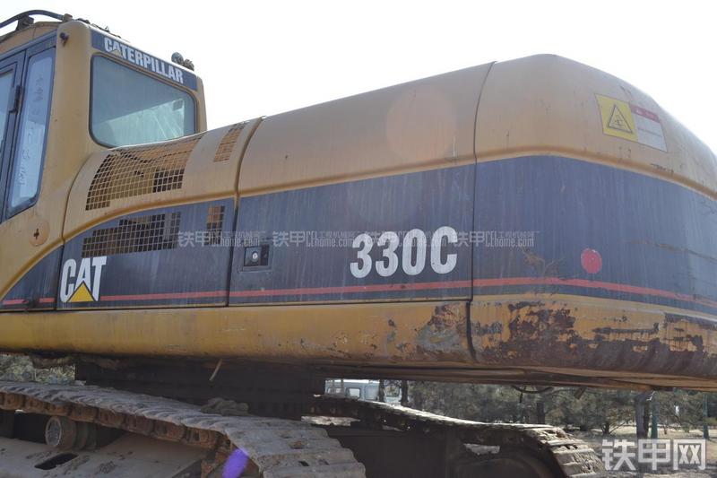 卡特彼勒330C挖掘机整机外观