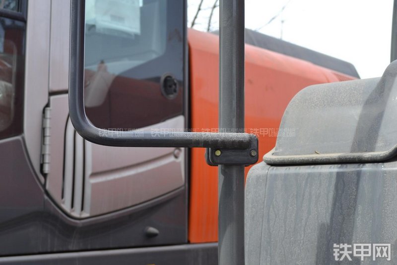 日立ZX330—3挖掘机局部