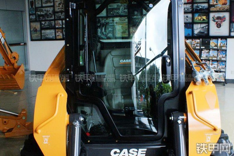 凯斯SR175滑移装载机整机外观