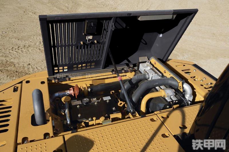 卡特彼勒313D挖掘机局部