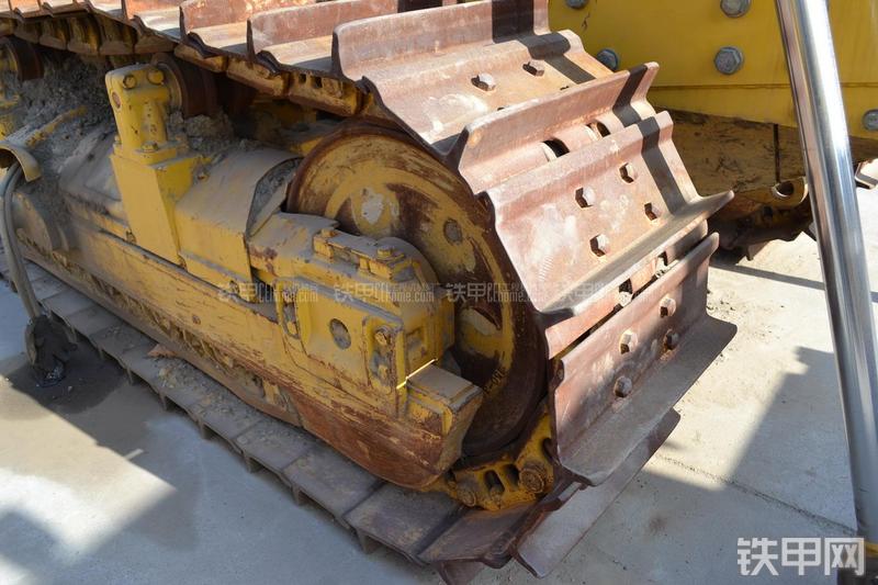 山推SD22标准型推土机局部