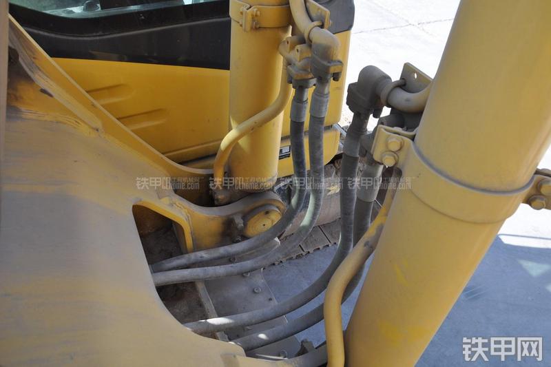 小松PC300CSE-7大土方挖掘机局部