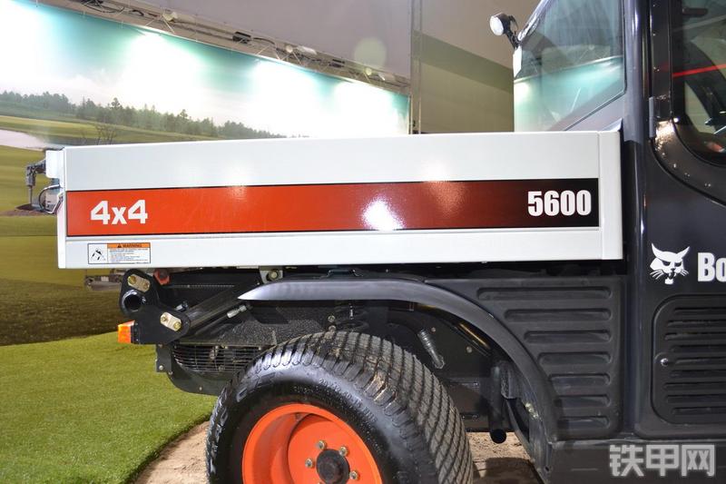 山猫5600多功能工具车整机外观