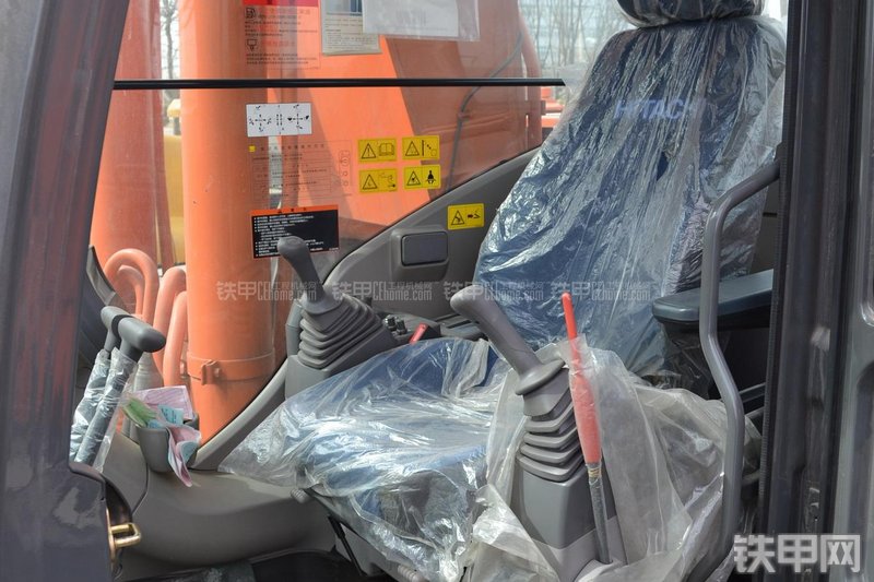 日立ZX330—3挖掘机局部