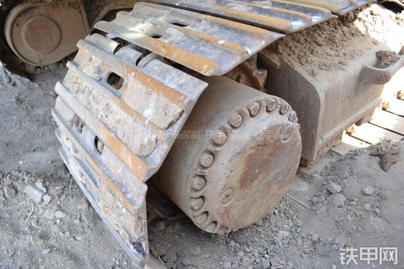 卡特彼勒325B挖掘机局部