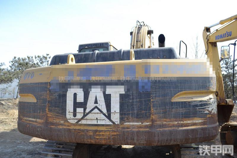 卡特彼勒325B挖掘机局部