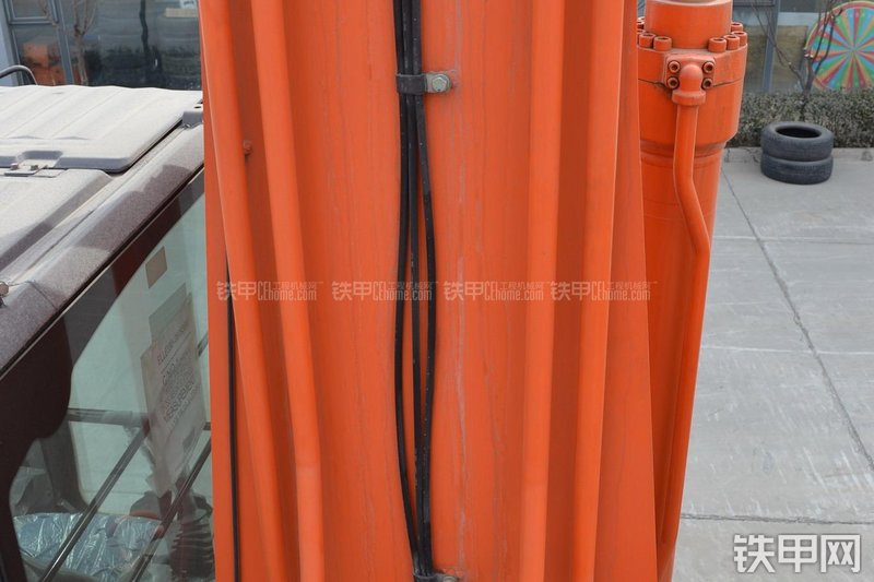 日立ZX330—3挖掘机局部