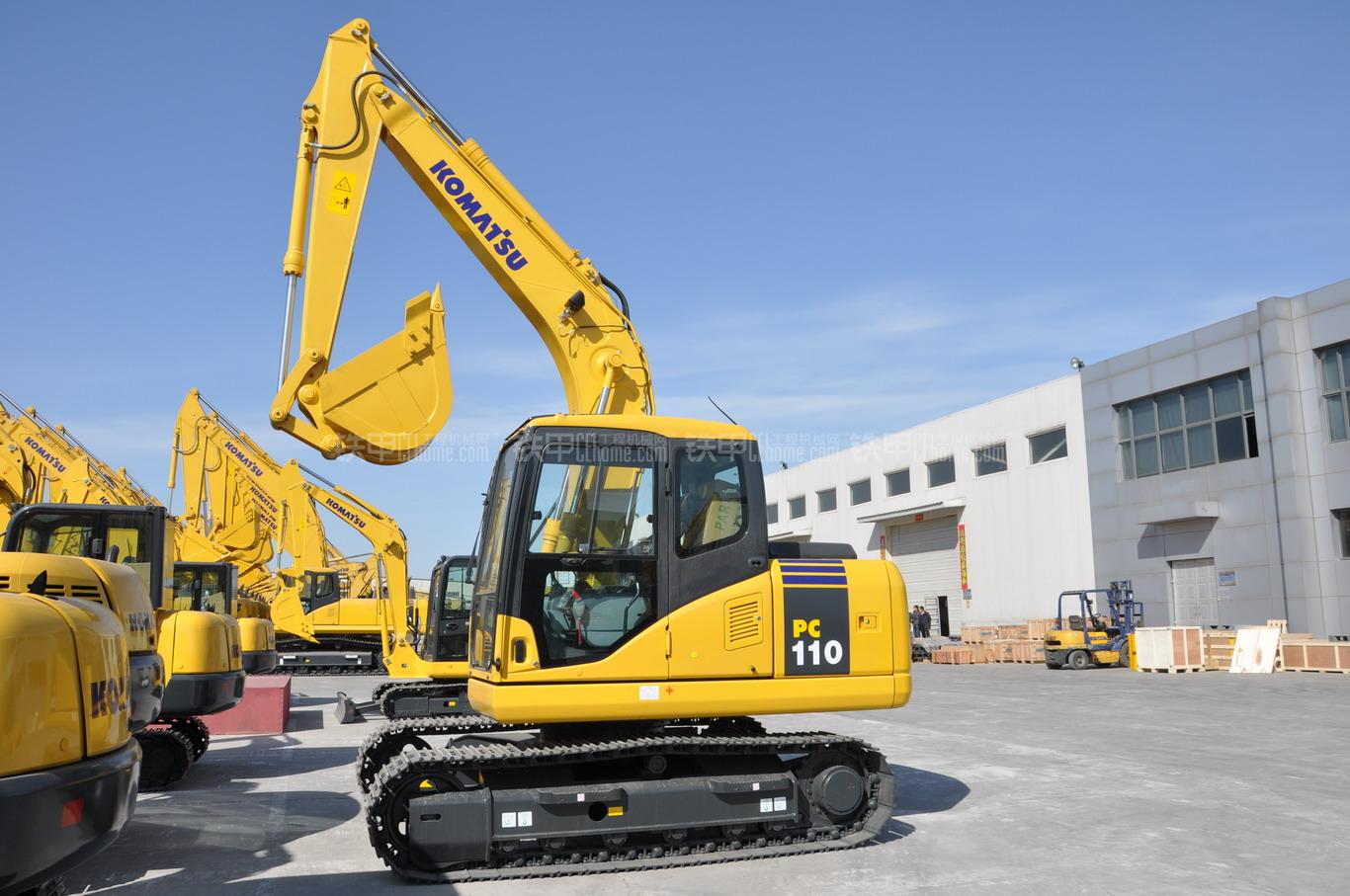 小松pc110-7挖掘机图片大全_小松pc110-7整机外观照片-铁甲工程机械网