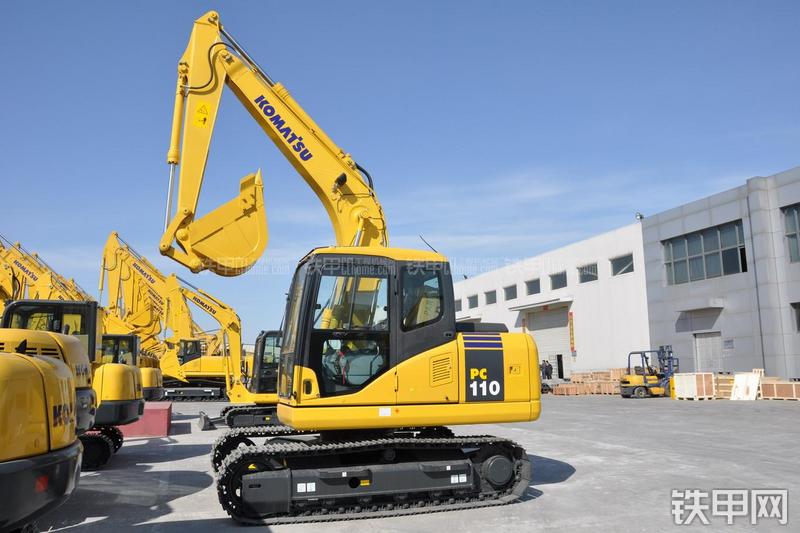 小松PC110-7挖掘机整机外观