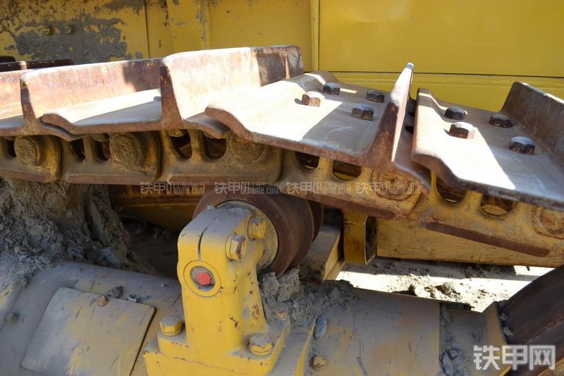 山推SD22标准型推土机局部