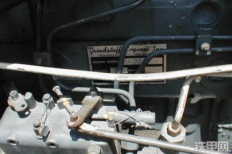 山猫943滑移装载机局部