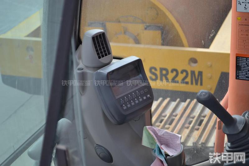 日立ZX330—3挖掘机局部