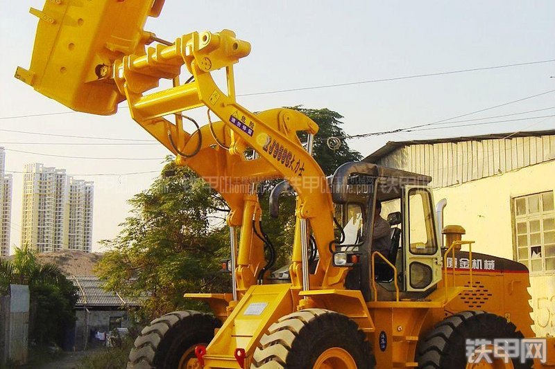 厦金机械XJ953IIIC侧卸装载机整机外观